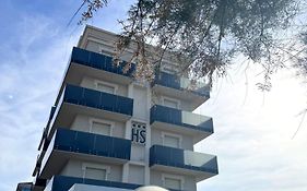 Hotel Sayonara